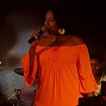 BIG UP AUX DIVAS